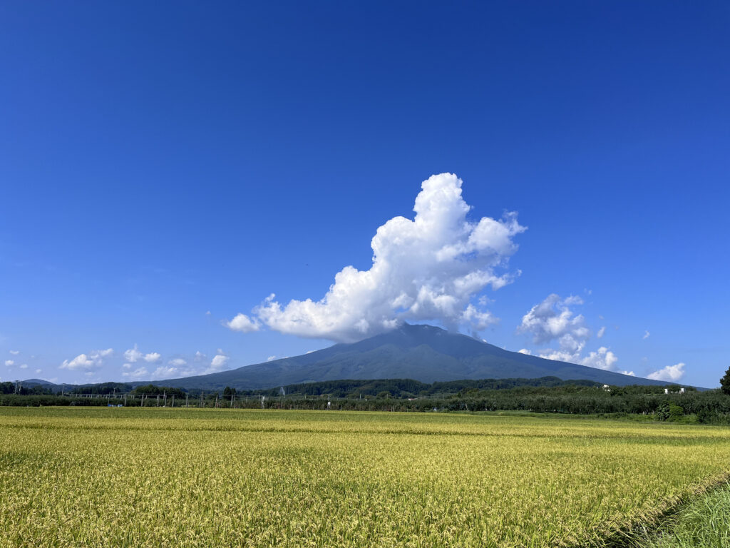 Mt.Iwaki Hirosaki - Japan Moto Tours