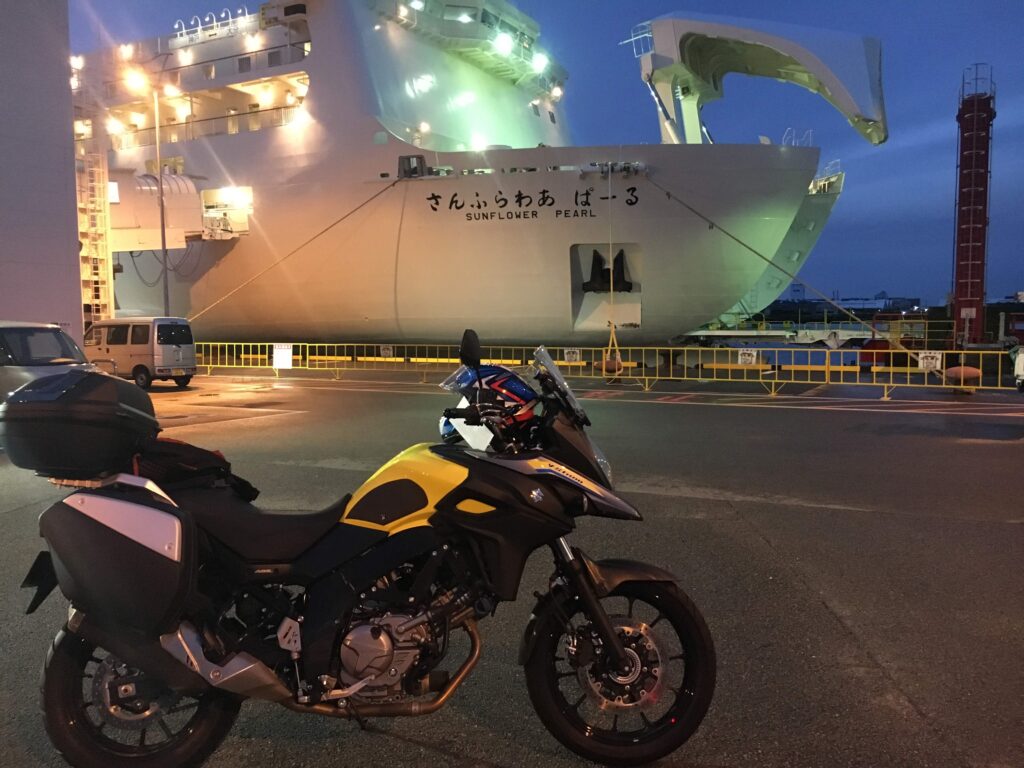  Viajes en moto en Japón por carreteras panorámicas entre montañas, costa y naturaleza intacta