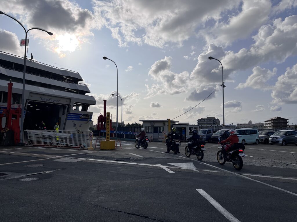 Motorradreisen in Japan – Sado Ferry